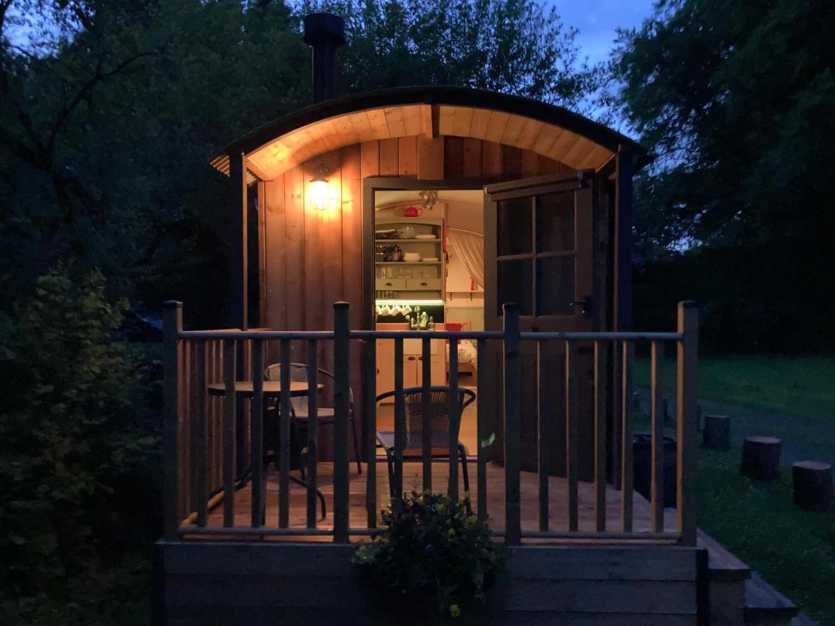 Brook The Shepherd Hut Солтэш Экстерьер фото